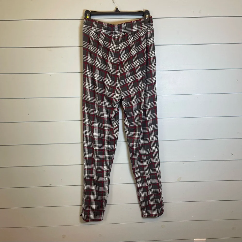 Mebie Baby plaid Christmas pajamas green red and‎ cream women's size medium NWT